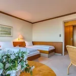 Ff&e Dania Hotel