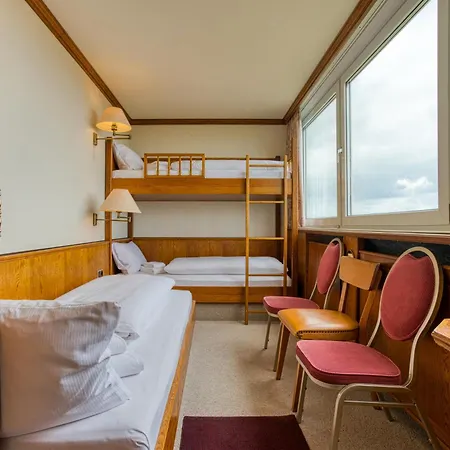 Hotell Ff&e Dania
